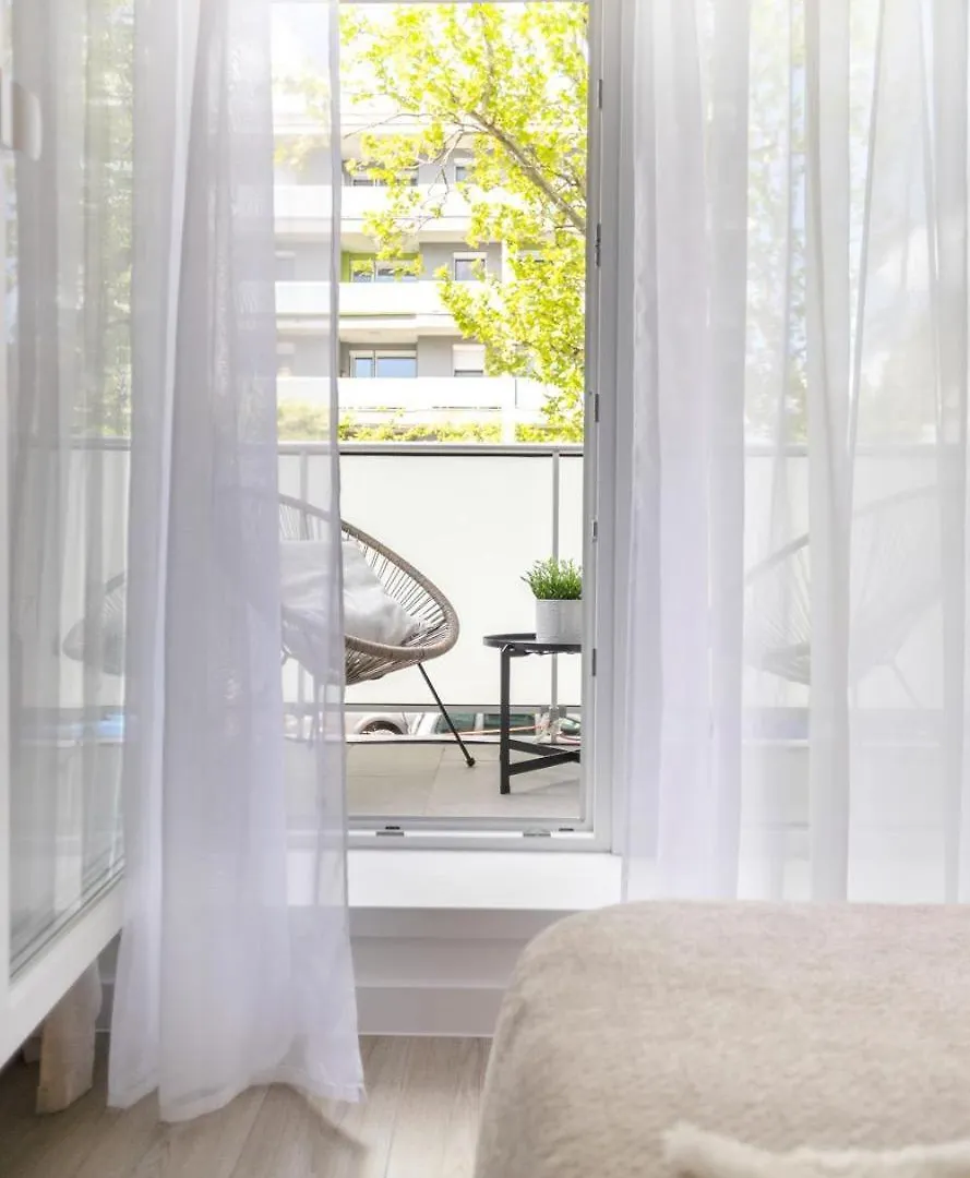 Buda Side Luxury Apartments 3-4-5 Budapeszt 0*,