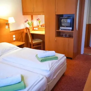 Bed & Breakfast Korona Panzio, Budapešť
