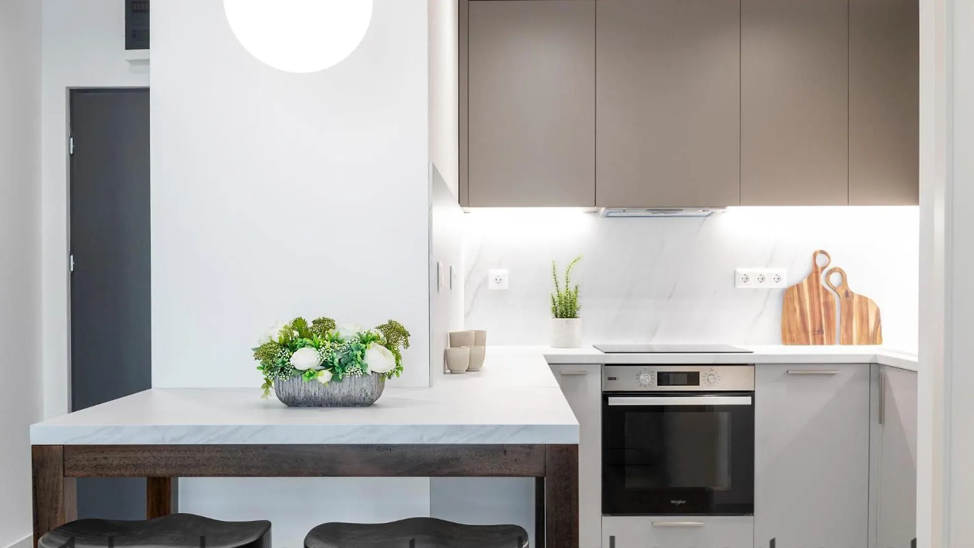 Buda Side Luxury Apartments 3-4-5 Budapest